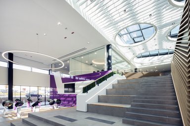 Nexen Tire Technical Center in Kelkheim, Innenansicht vom Eingangsbereich  - © Takenaka Europe GmbH